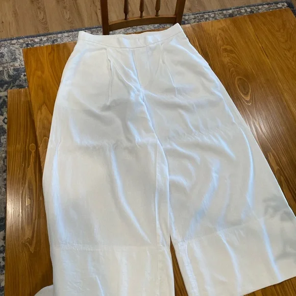 Banana Republic White Ankle Cropped Pants Wide-Leg Design - Picture 8 of 12